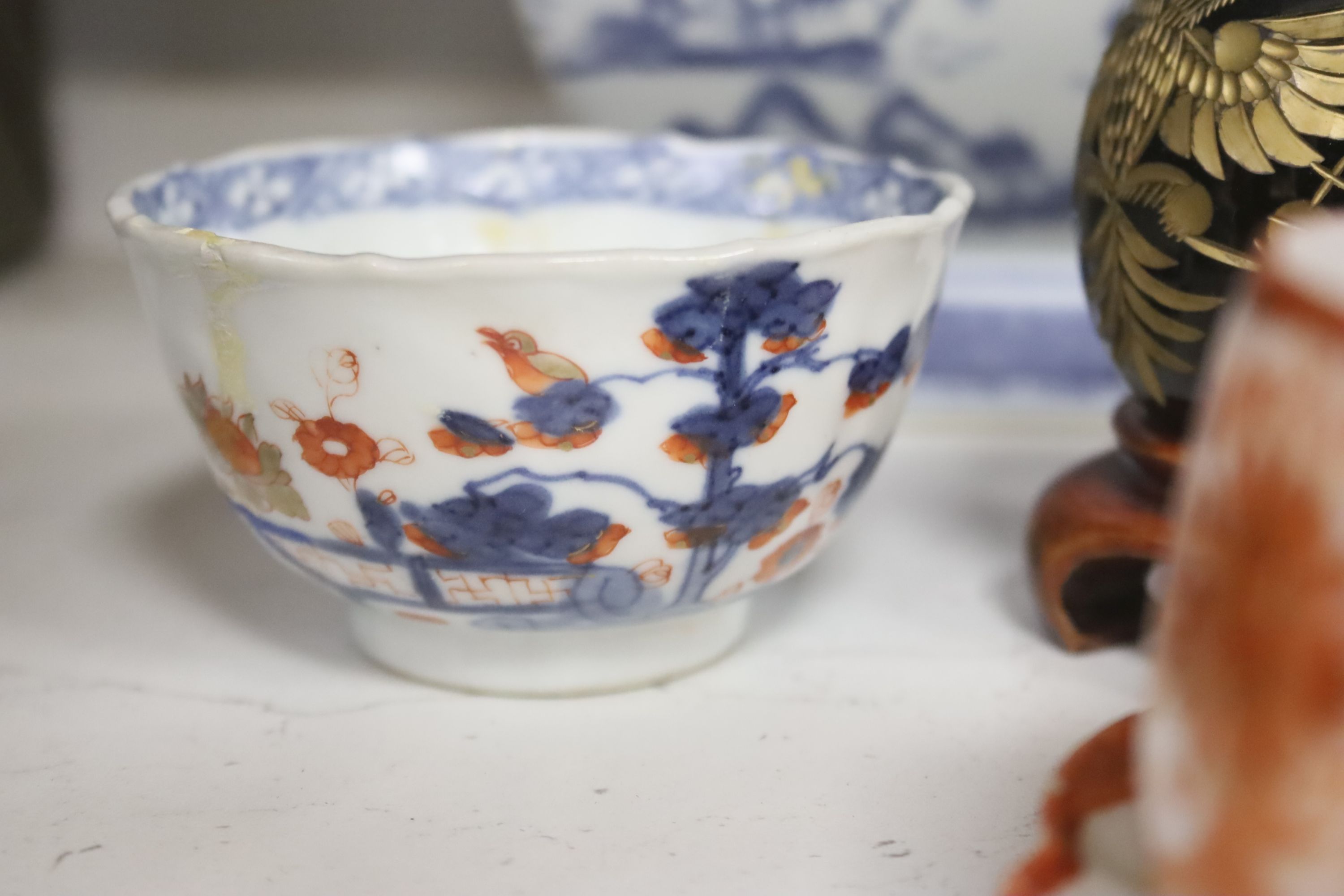 Two Chinese blue and white export dishes, a Chinese blue and white vase, etc., tallest 36cm